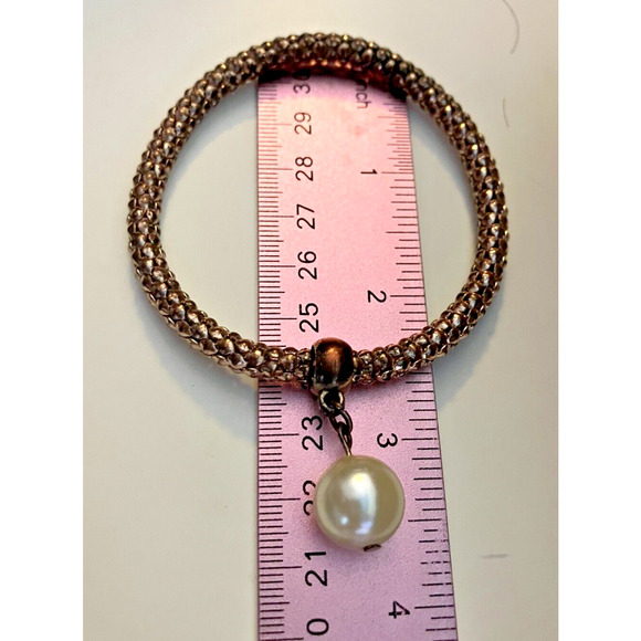 Faux Pearl Dangle Silver-Tone Copper Stretchable 3 5/8" Bracelet! - Picture 6 of 6